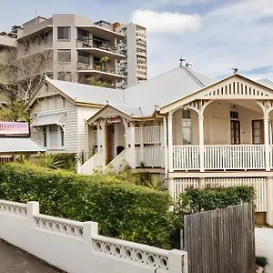 https://minto-accommodation.queenslandhotels.net