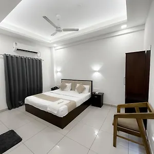 https://studio-house.kerala-hotels.net
