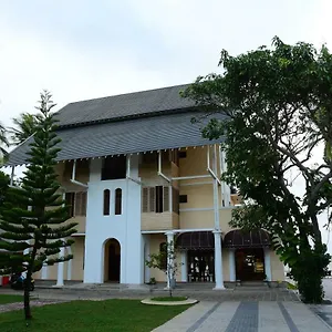 https://leaf-on-lagoon.negombohotels.net